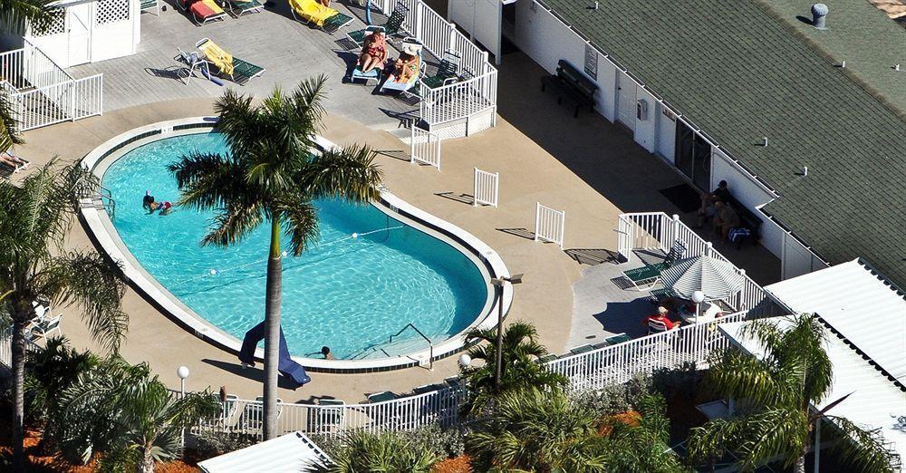 Groves Rv Resort Harlem Heights Bagian luar foto