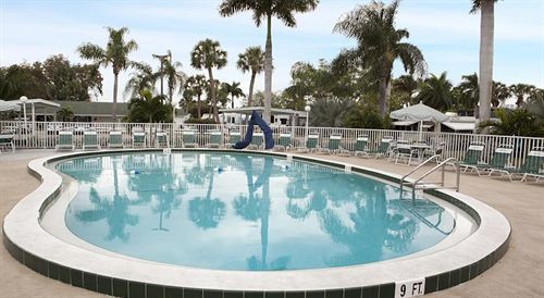 Groves Rv Resort Harlem Heights Bagian luar foto