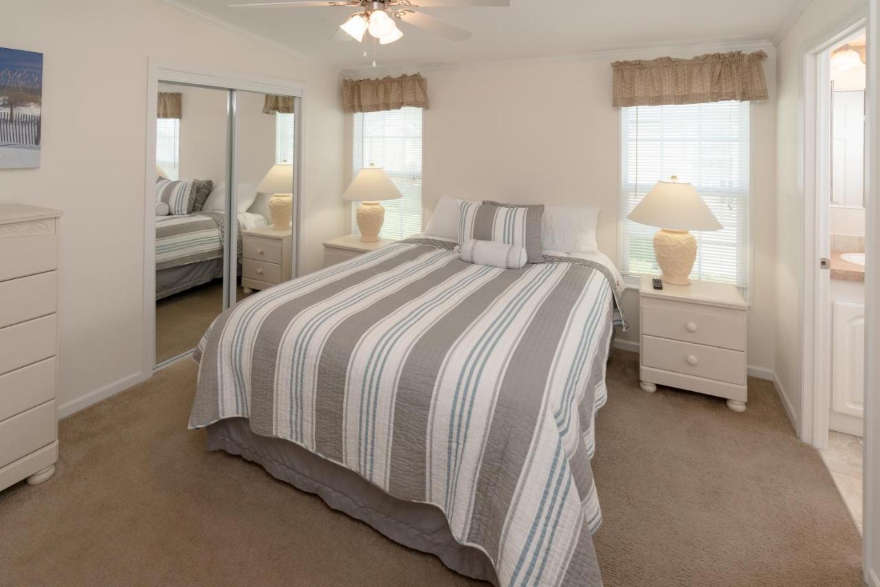 Groves Rv Resort Harlem Heights Bagian luar foto