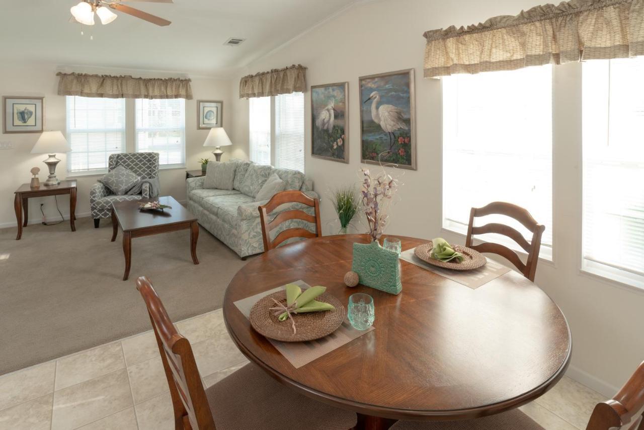 Groves Rv Resort Harlem Heights Bagian luar foto