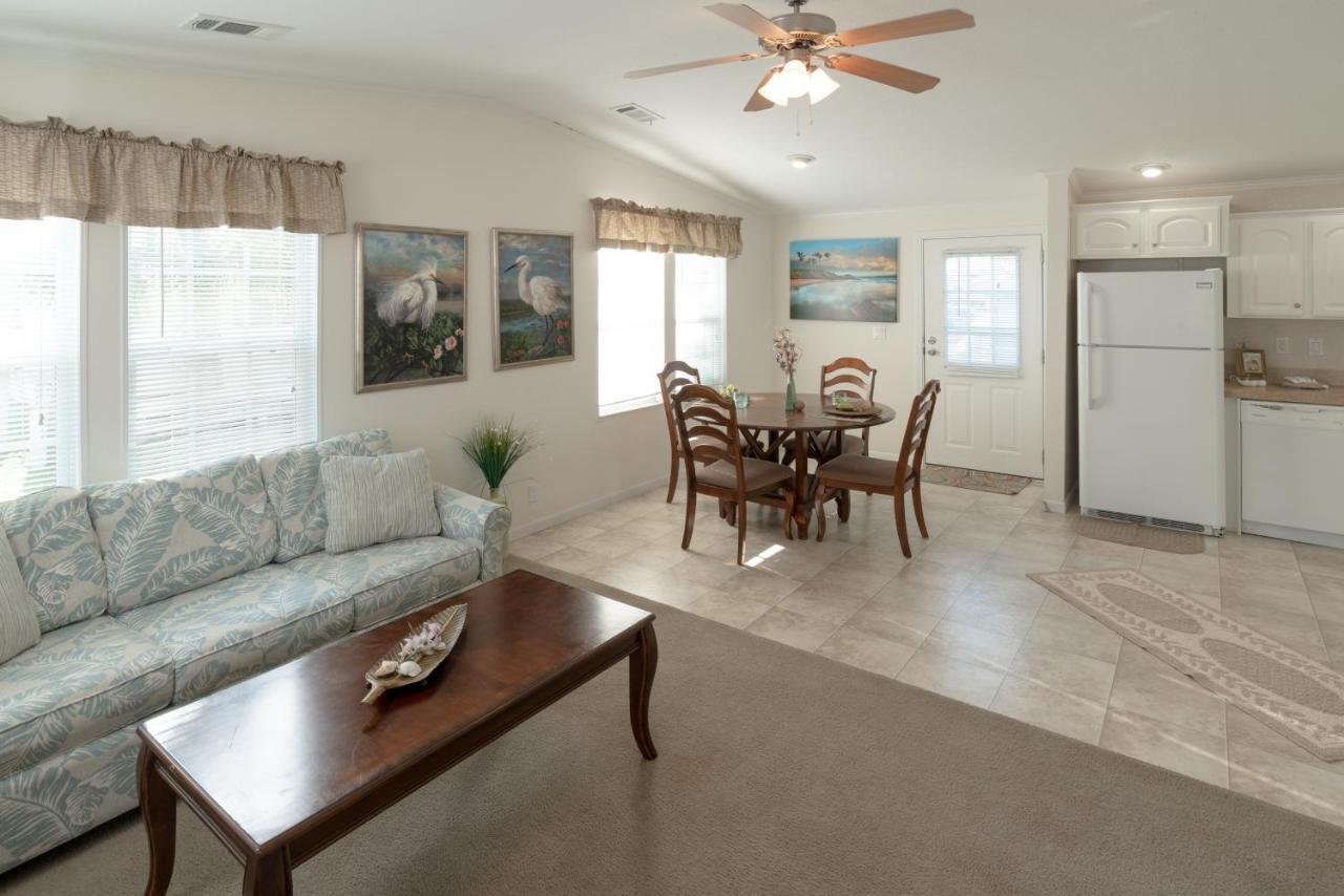 Groves Rv Resort Harlem Heights Bagian luar foto