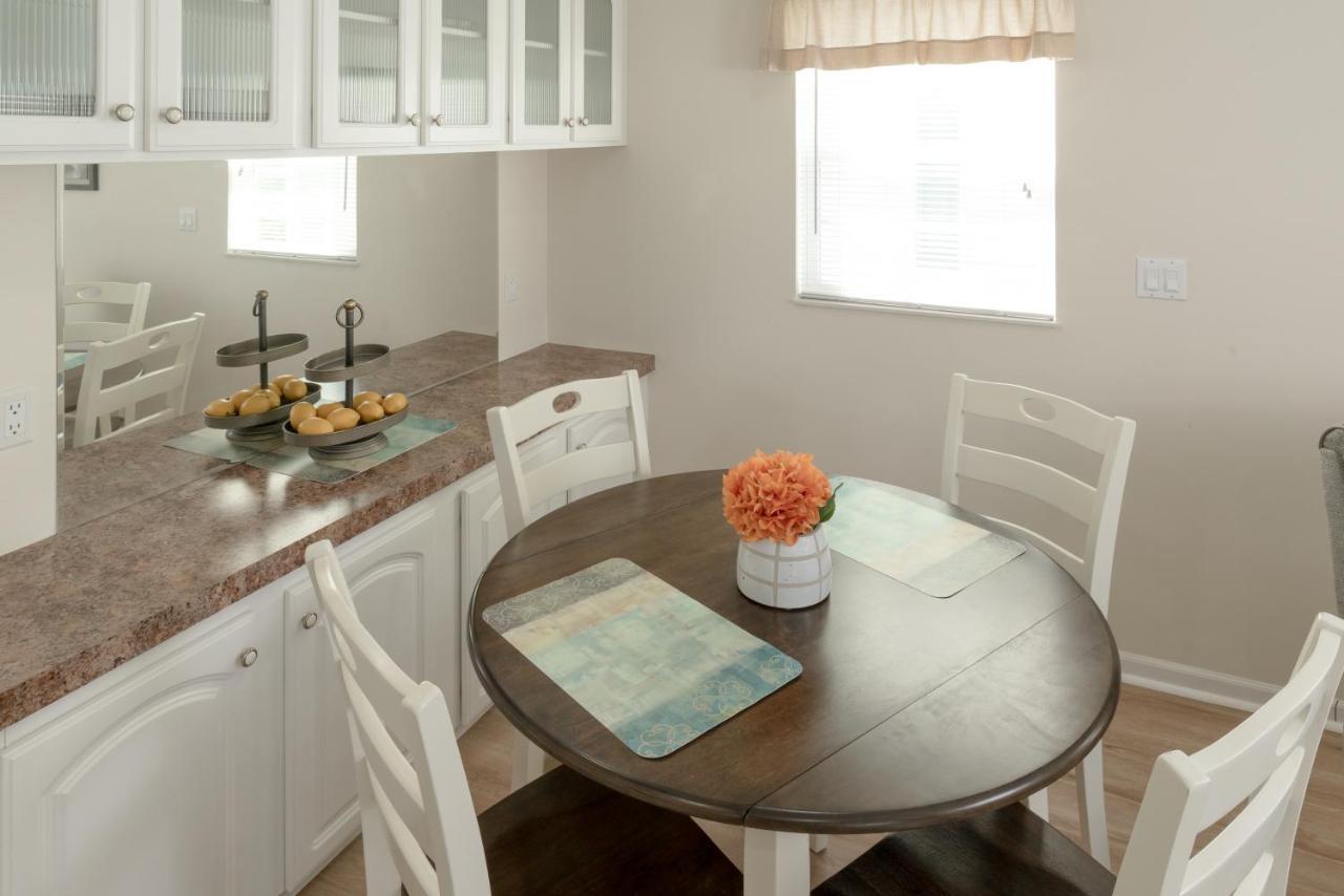 Groves Rv Resort Harlem Heights Bagian luar foto
