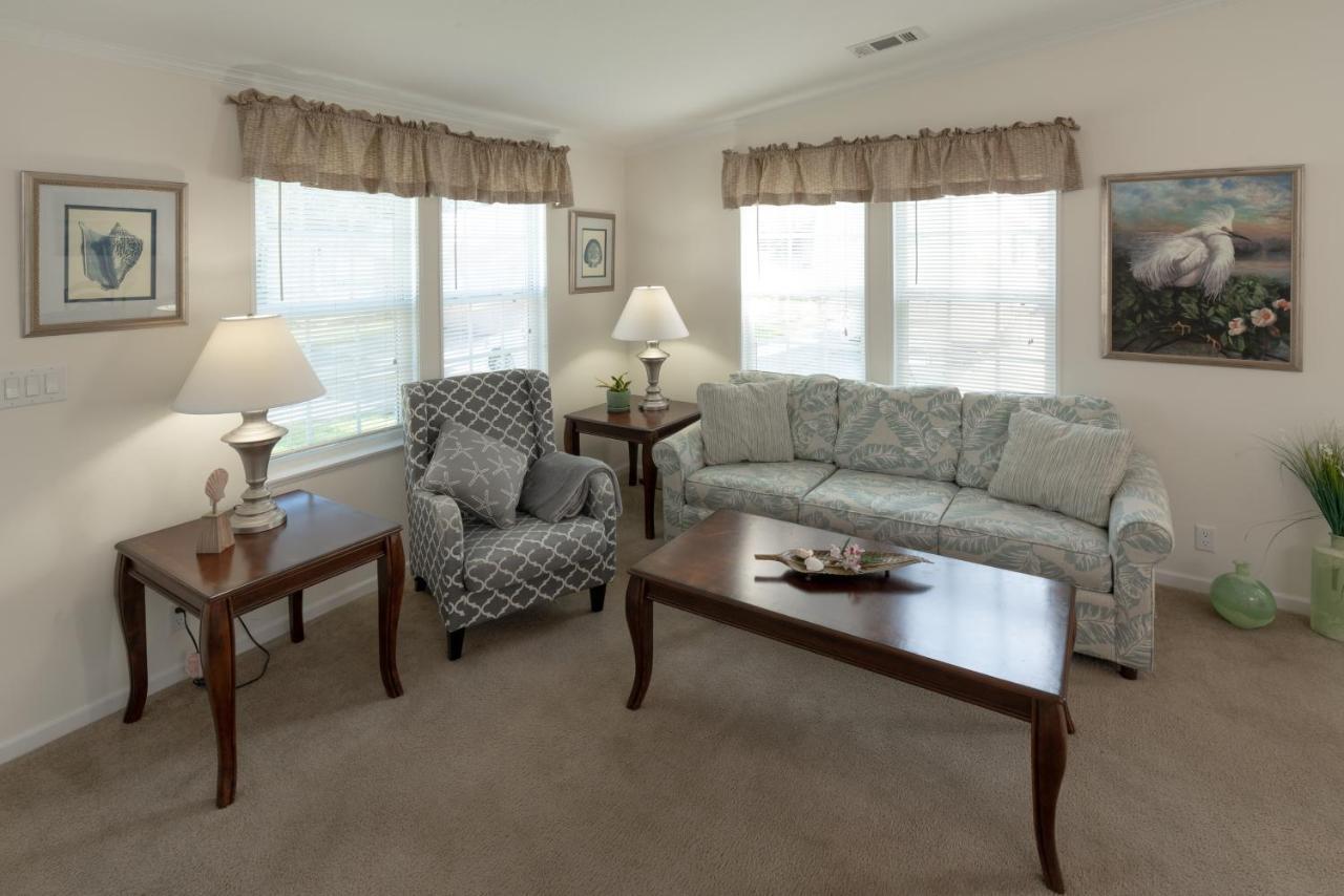 Groves Rv Resort Harlem Heights Bagian luar foto