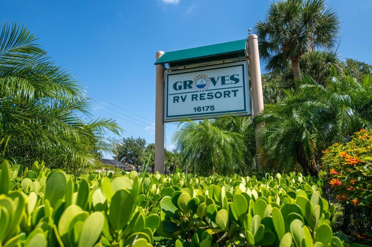 Groves Rv Resort Harlem Heights Bagian luar foto